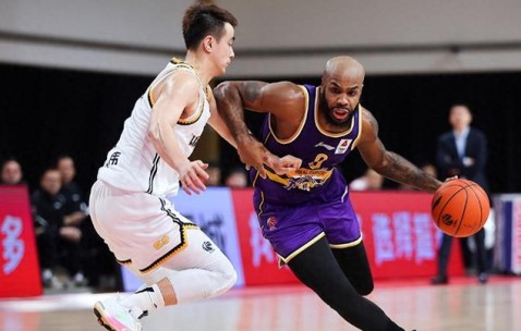 kaiyun-Uzi迎来三赛季出色发挥，澳大利亚队观众热烈欢呼！