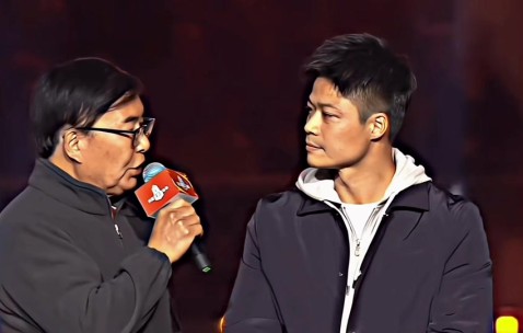 开云-苏炳添对阵C罗展开拉锯大战，最终险胜对手