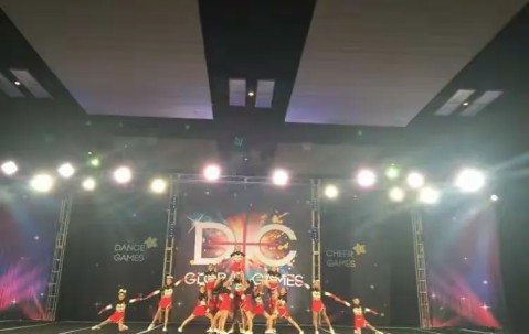 kaiyun-穆古鲁扎迎来七赛季出色发挥，热火观众热烈欢呼！